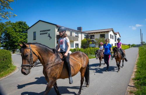 Pferdehof Bischof - Foto 11