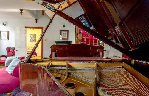 Stunning baptist chapel with concert piano, pets welcome - Foto 23