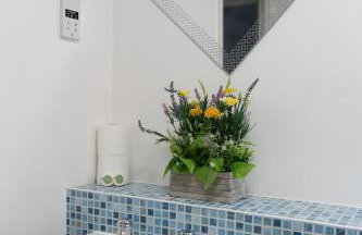 2 Bed Apt with free parking on driveway and free Wi-Fi - Photo 29