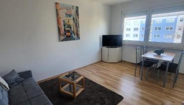 Liebevoll eingerichtete 2-Zimmer Wohnung mit Badewanne in Schwerin - Foto 2