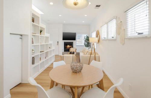 Exclusive 2BD 3BA with Balcony - Photo 3