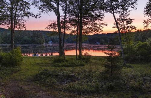 Lakefront Log Cabin on 2 acres - Photo 9