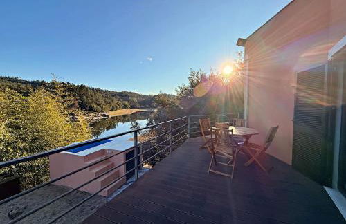 Riverfront House with Private Deck & Nature Views - Foto 23