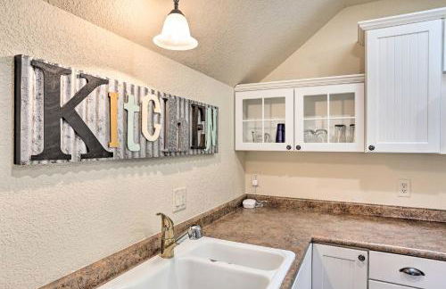 Central Creekfront Spearfish Apt by City Park - Foto 11