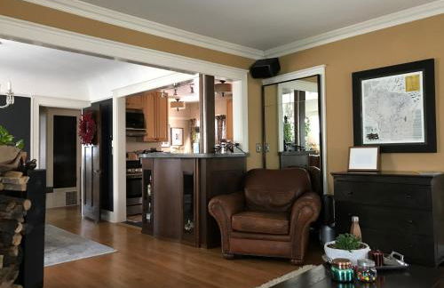 Beautiful Luxury Suite A & B of Shorewood Home - Foto 19