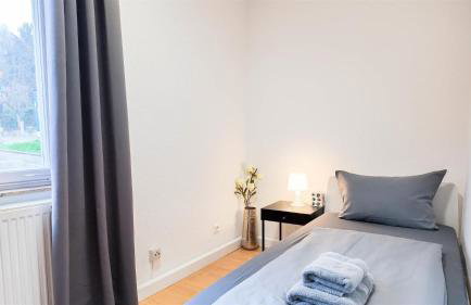 ALFA Apartment Esslingen City Altstadt nahe Stuttgart Messe I 3 Zimmer 5 Betten I Bad I Küche l WIFI & SmartTV I 3BR 5 Beds I Bathroom I Kitchen - Foto 19