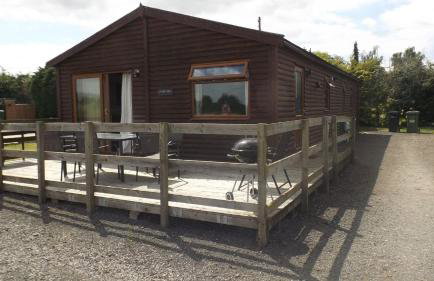 3 bedroom lodge- Sleeps 6- Avonvale Holiday Lodge - Photo 1