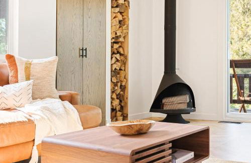 Modern Designer Cabin, Newly Renovated, EV Charger, Arcade, Kids Bunkbed, Minutes to Lake Arrowhead and Lake Gregory - Foto 14