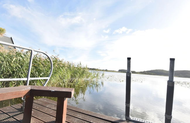 Striking Holiday Home in Sternberg With Jetty - Foto 44