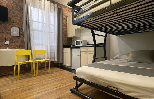 Hotel and the City-Midtown - Photo 36