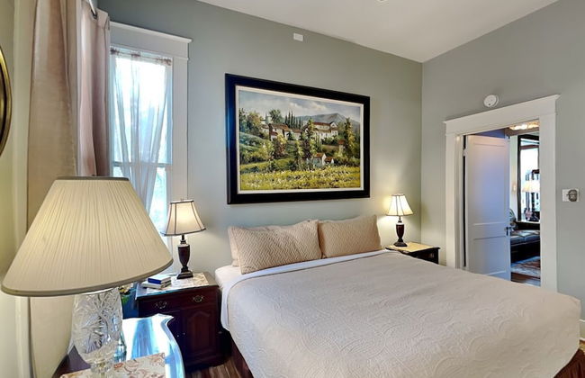 Historic Elegance - Photo 6