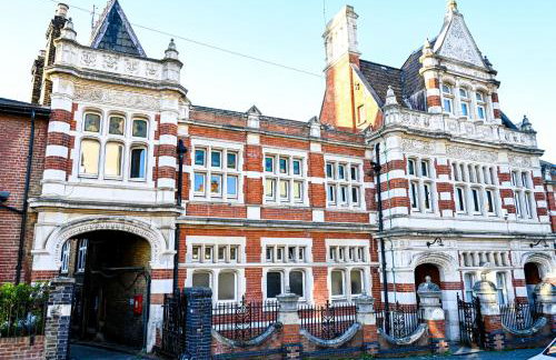 Laurie Grove - Foto 48