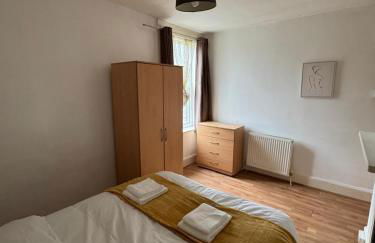 Tranquil 3BR in Portsmouth - Photo 6