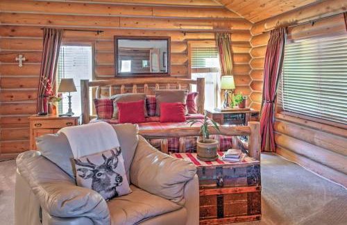 Rustic Cabin with Decks, Alpine Views and Pool Table! - Foto 11