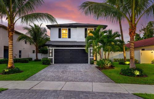 Lucky Day Retreat with Game Room, Heated Pool, Park, Resort Style Amenities - Photo 6