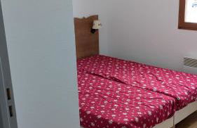 Appartement 4 pièces pour 6-8 personnes, 2 chambres, 1 cabine, 2 canapés-lit double dans le salon, au pied des pistes et piscine l'été, wifi fibre - Foto 14