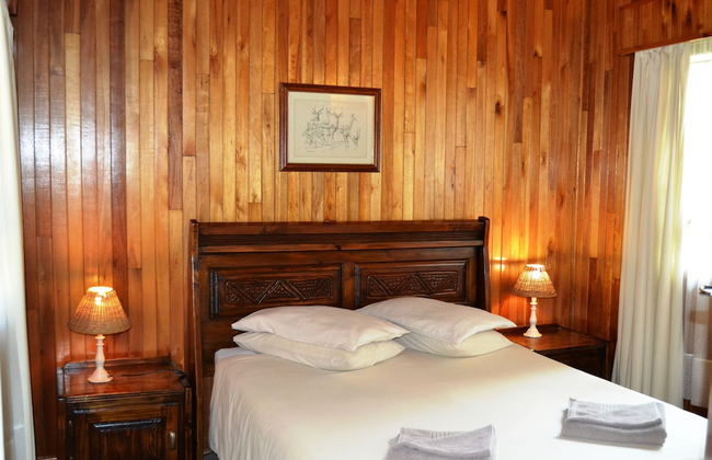 Log Cabin & Settlers Village - Photo 10