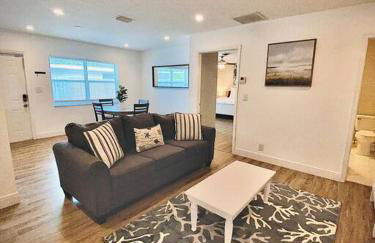 Secret Serenity! Roomy! Pool! 5 min from Beach! - Photo 5