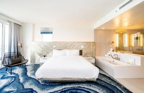 High Floor Luxury 2BR 2BA, Sleeps 6, Resort Access - Horizon by HomeStakes Stays - Foto 52