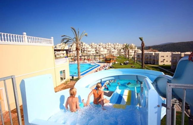 Stunning 4 Bedroom Private Villa - With Pool - Foto 12