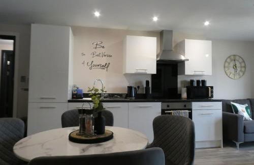 2 Bed 2 Bath Apartment Close to City Ctre Sleeps 5 -Free Parking - Foto 32