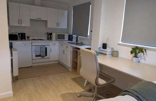 Studio Apartment - Iver Heath - Photo 3