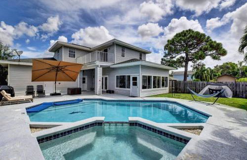 5 BR Mansion with Pool and non-heated Jacuzzi Games in Boynton Beach - Photo 1