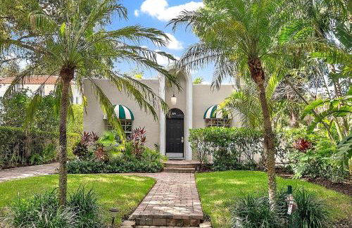 The White Flamingo - Tropical Pool Escape with Guest Cabana - Foto 1