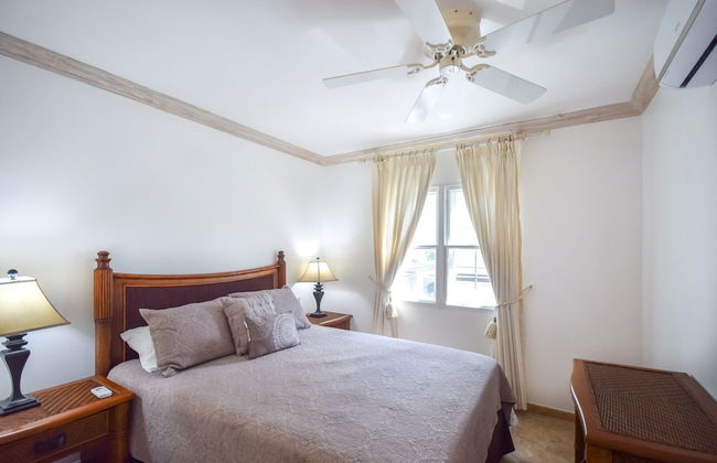 Modern 2-bed Apt Near Beach In St. Lawrence Gap 2 Bedroom Apts by Bluescape - Foto 6