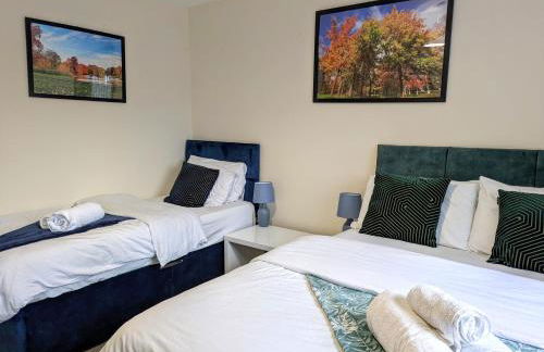 Tempting Telford 4 bed house - Photo 7