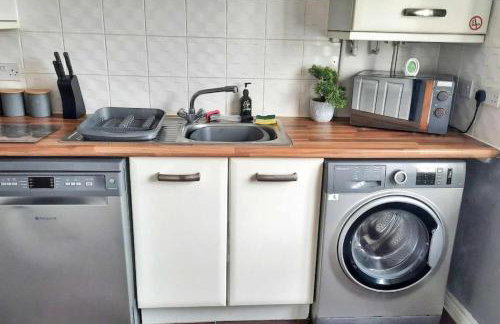 New - Modern Home from Home, 3 bedrooms, 2.5 bath - Foto 11