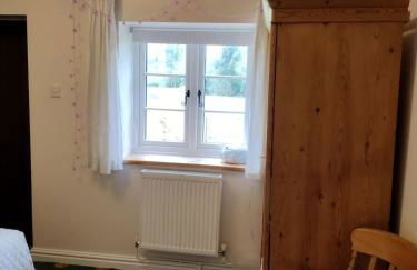 The Byre at Mill Farm Farlow - Photo 32