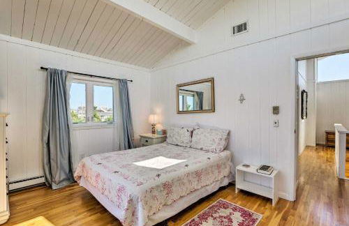 Westhampton Beach Home with Deck and Ocean Views! - Foto 11