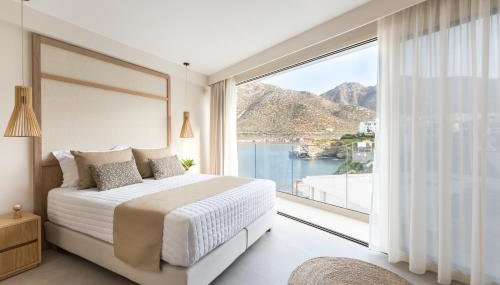 Villa Iris, beachfront, with jacuzzi, up to 9 guests, Mpali beach, Rethymno! - Foto 5