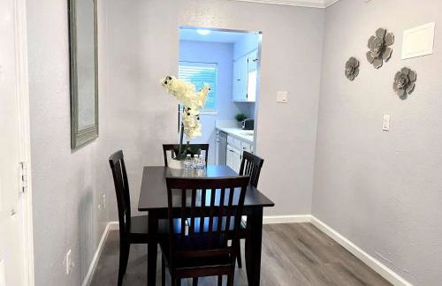 Modern 2BD Pool DFW South Irving I20 - Foto 3