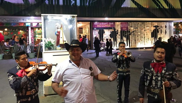 Un grupo de mariachis en la Plaza Garibaldi