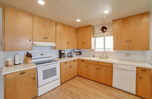 Waterfront Lakeport Rental Home with Private Dock! - Foto 8