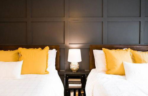 Cozy Cottage Downtown - Walk to OTR & Stadiums - Foto 24