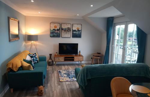 Idyllic Waterside Penthouse - Foto 4