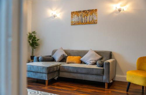 Modern Spacious 4 Bed Hayes Home with Free Parking - Foto 26