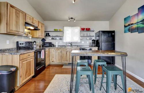 The Mountain Top Escape w/Scenic Views & Trails - Foto 18