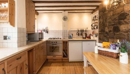 The Cottage on the Square, Wensley - Derbyshire Country Cottage. - Foto 4