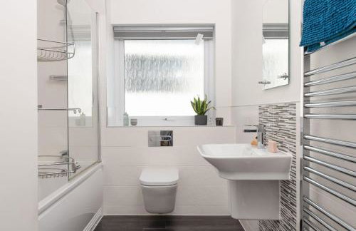 Swanpool View - Walk to Beach - Free WiFi & Parking - Sea & Lake Views - Foto 27