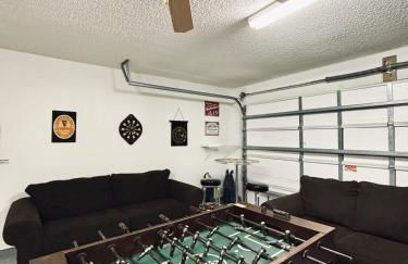 Family Home, Near Disney-Private pool, Spacious 3BR Retreat - Photo 23