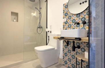 Hacienda Clavero Three Patio Apartment - Photo 10