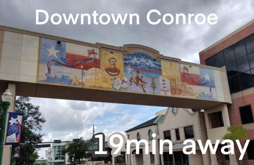 Gorgeous 10 Acre Modern Farmhouse & Private Pond - Photo 7