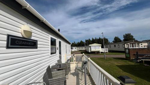 Stunning Lodge Boasting Large Decking Area At California Cliffs Ref 50008L - Photo 4