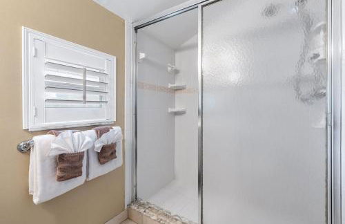 Florida Breeze l Hot Tub l Walkable - Foto 42