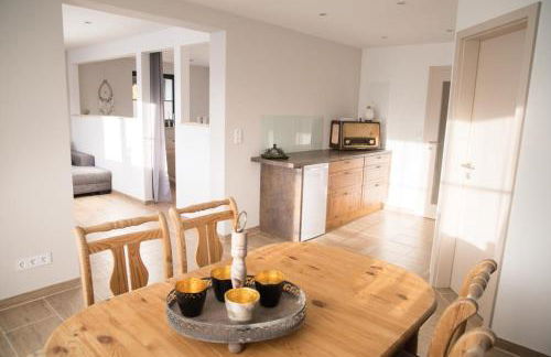 Blockbohlen HolzHaus mit Sauna, Outdoor Jacuzzi und BadeTeich - Foto 24