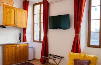 Studio rénové climatisé tout confort - Lit Queen size - emplacement idéal près des plages - Foto 15